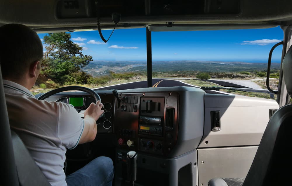  Current rules governing hours of service force drivers to drive when they are tired, claims OOIDA, which is why the association is asking FMCSA to consider allowing up to a 3-hour break during the work day. ( Photo: Shutterstock ) 