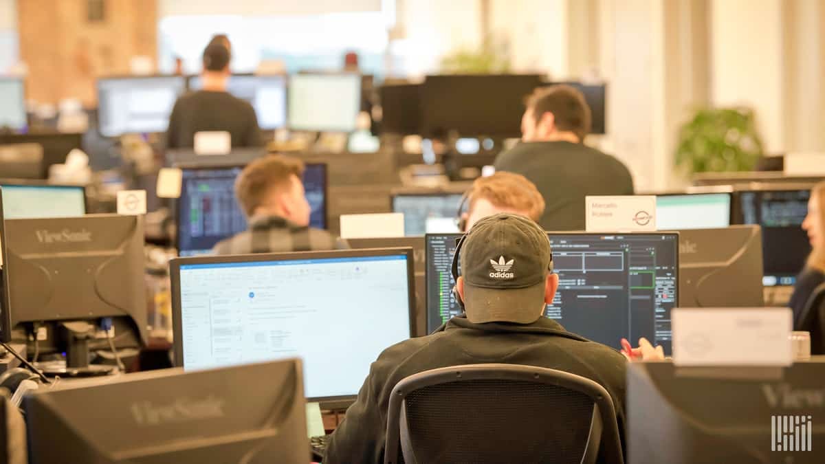 Brokers at work at Redwood Logistics (Photo credit: Jim Allen/FreightWaves)