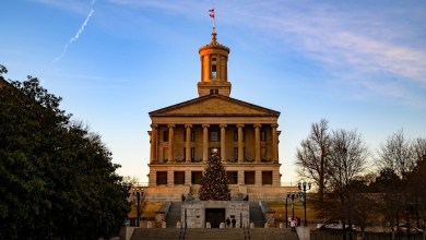 Tennessee State Capitol in Nashville: Historic building where SB 1587 imposes penalties for unlawful commercial truck operation